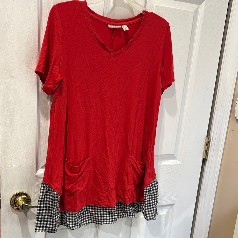 Logo by Lori Goldstein rayon spandex v neck red top with gingham ruffle